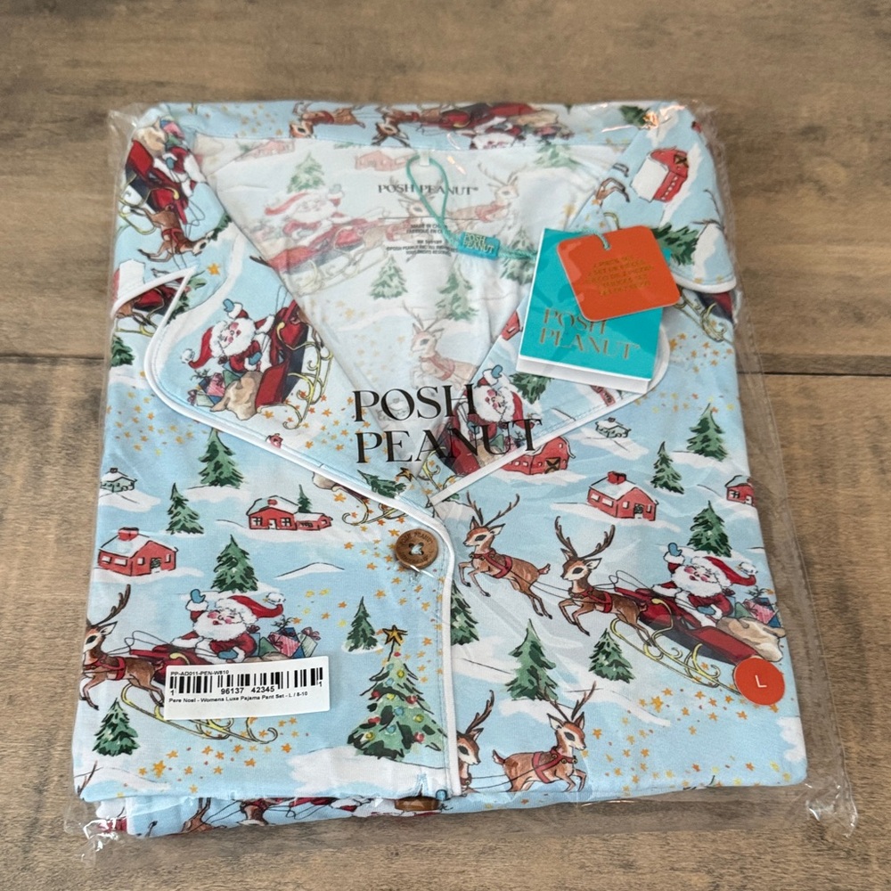 Posh Peanut Women’s  X mas Festive Santa and Reindeer Pajama Set - Light Blue